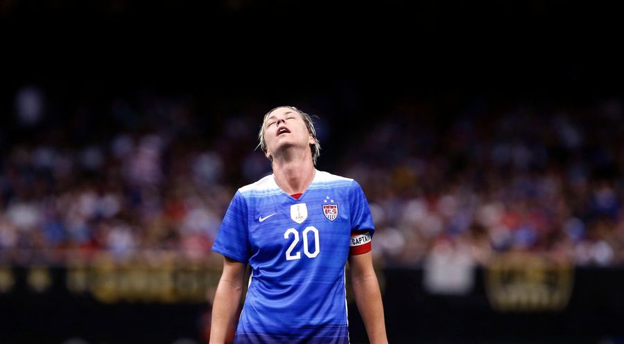 Abby Wambach Exits To Standing Ovation As USWNT Lose At Home For First Time Since 2004