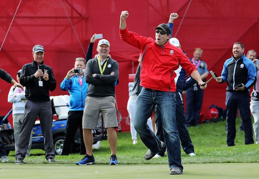 American Fan At Ryder Cup Heckles Europeans, Gets Called Out To Putt For $100, Sinks It