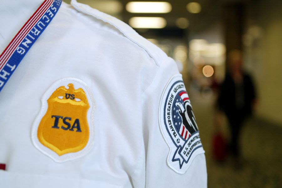 The TSA&#39;s Unrelentingly Cheerful Helpline Is The Best Thing On Twitter
