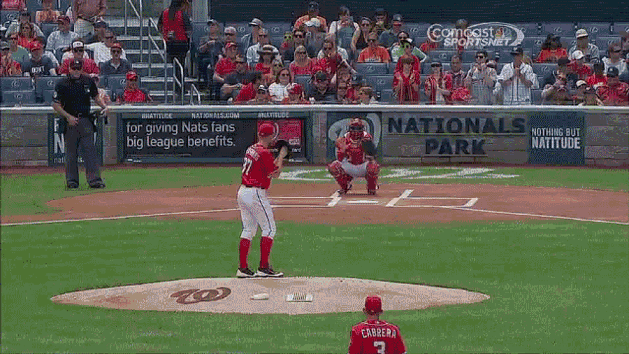 Little Girl Gives No Shits, Runs In Front Of Stephen Strasburg&#39;s Warmup