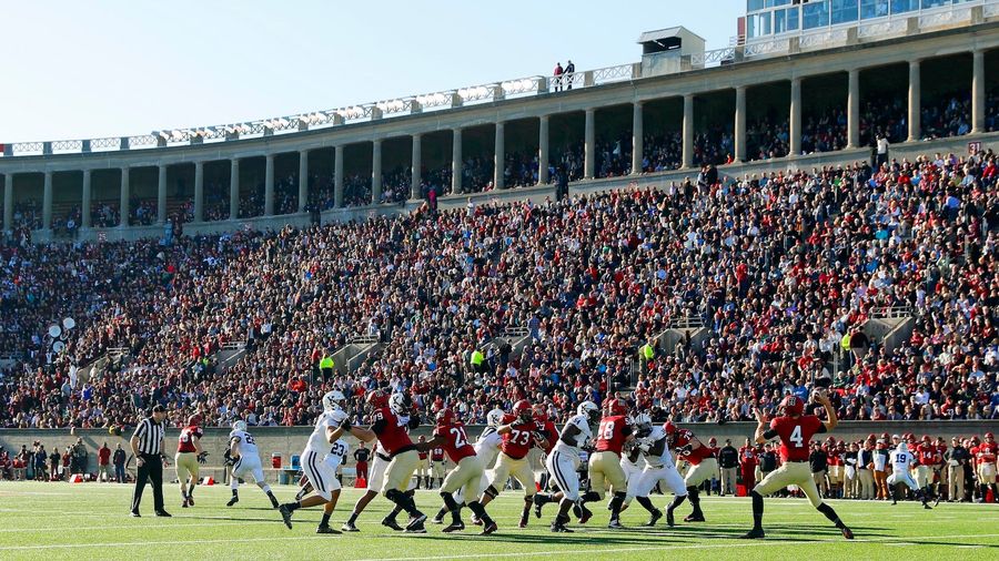 Yale Students Get Naked As Bulldogs Beat Harvard For First Time In 10 Years<em></em>