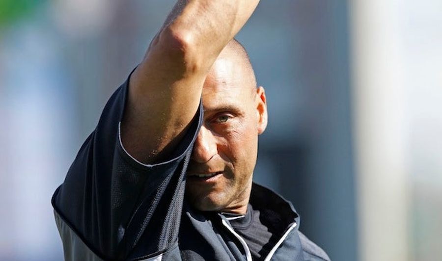 <em>Fortune</em> Names Derek Jeter The 11th Greatest Leader In The World