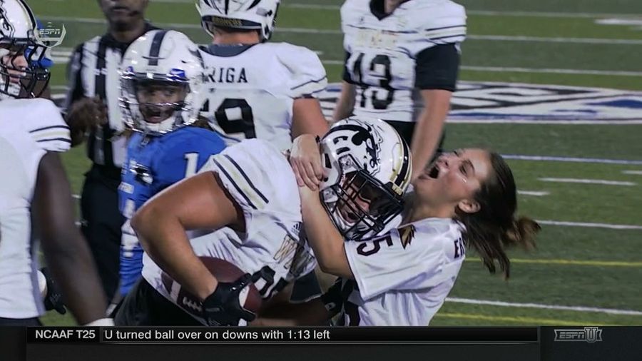 Western Michigan Tight End Doesn&#39;t Blame Sister For Prematurely Running Onto Field To Celebrate