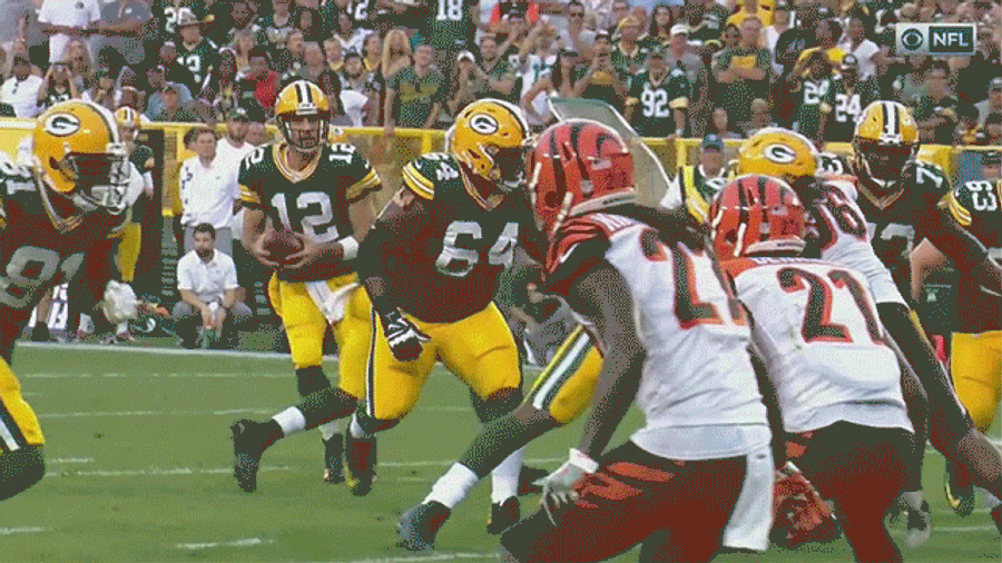 Holy Shit, Aaron Rodgers Made Another Impossible Throw