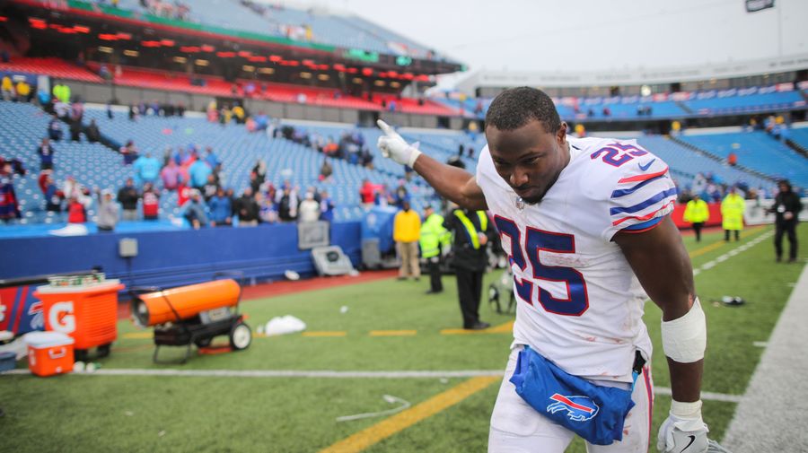 Police Reports: Woman Hired To Host LeSean McCoy "Family Barbeque" Claimed Someone Absconded With $50,000 Worth Of Her Jewelry